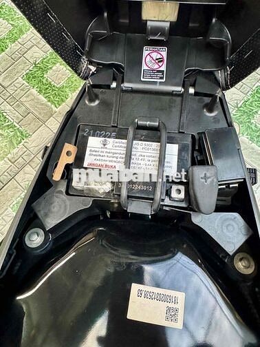 Yamaha 135 Fi LC V8 2025 Vàng Cát Mới 100%