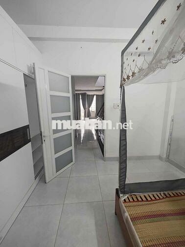 Cho thuê nhà nguyên căn 1 trệt 2 lầu sát PHẠM VĂN ĐỒNG NGAY TECCO TOWN