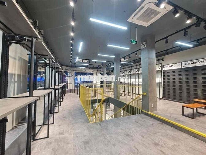CHO THUÊ GÓC 2 MẶT TIỀN ĐƯỜNG NGUYỄN THỊ THẬP - QUẬN 7 VỊ TRÍ SIÊU ĐẸP
