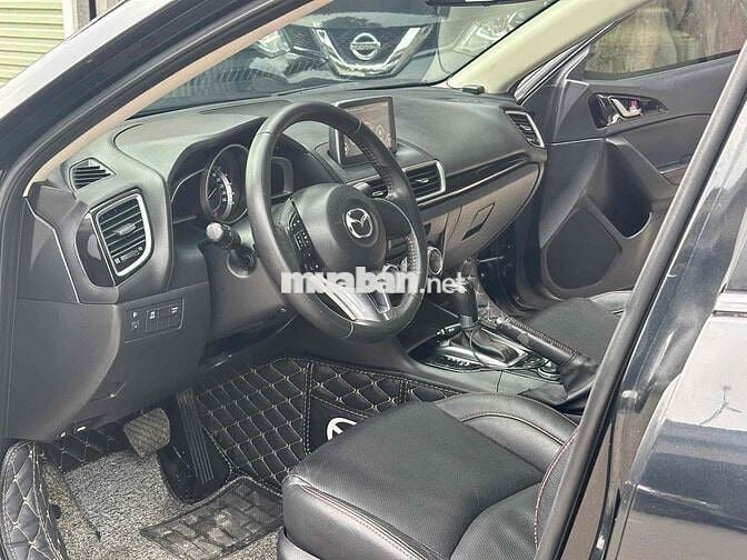 Mazda Mazda 3 2017 Đen 9 vạn km