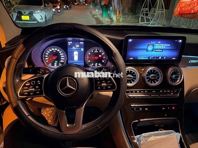 Mercedes-Benz GLC 200 Đen Tự động