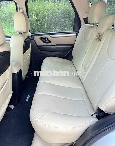 Ford Escape số tự động gầm cao 2012 full đồ chơi