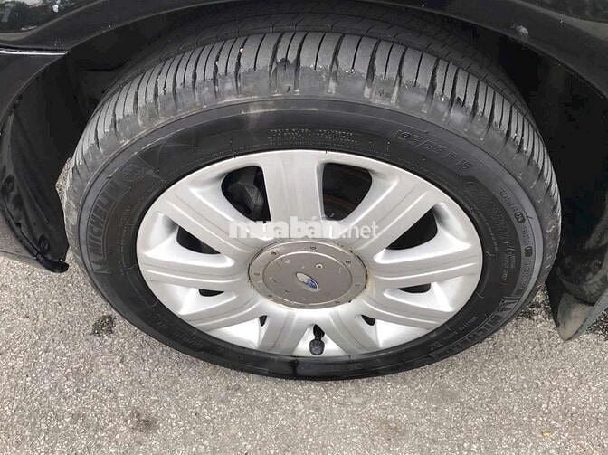 Ford Laser Ghia 1.8AT 2003 cọp đồ chơi