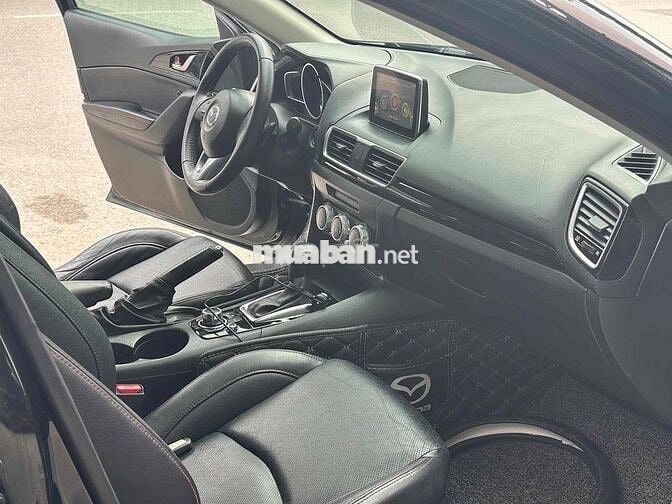 Mazda Mazda 3 2017 Đen 9 vạn km
