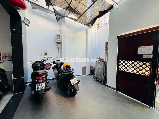 CHDV 138m2 Quận 3 • Ngang 10m × 15m • 13 phòng • 90tr/tháng • 21 Tỷ