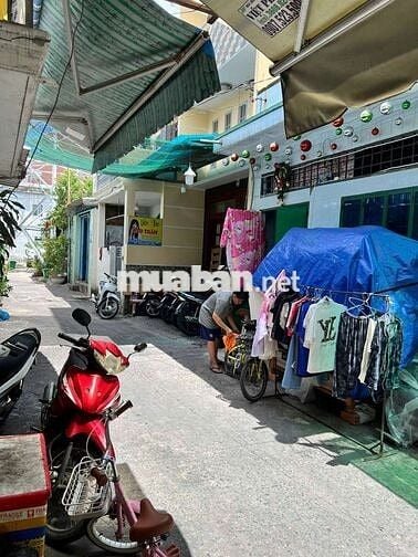 Bán nhà giáp quận Tân Bình gần trường tiểu học Tân Sơn Nhì