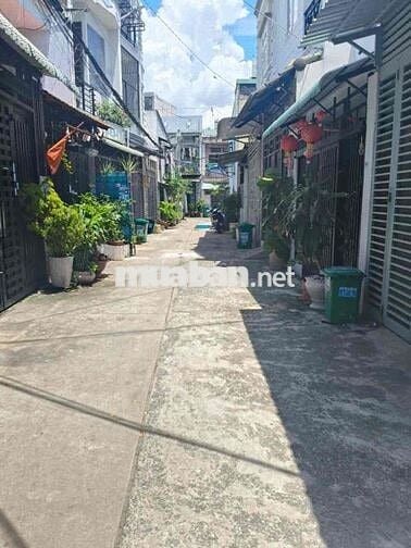 BÁN NHÀ LÔ GÓC 2 MẶT HẺM XE HƠI TẬN CỬA  GIÁ CHỈ NHỈNH 3 TỶ