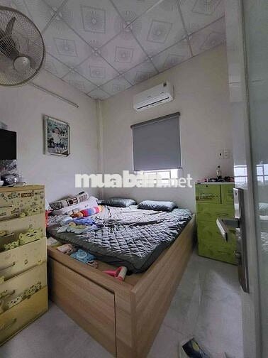 BÁN NHÀ LÔ GÓC 2 MẶT HẺM XE HƠI TẬN CỬA  GIÁ CHỈ NHỈNH 3 TỶ