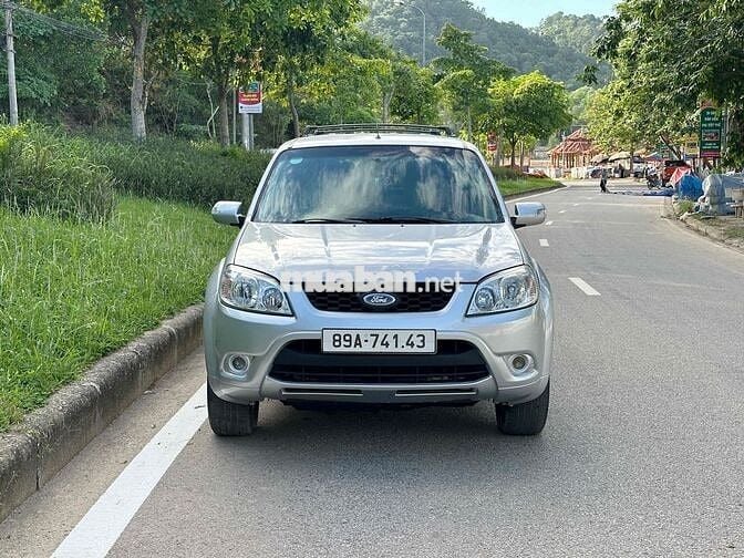 Ford Escape số tự động gầm cao 2012 full đồ chơi