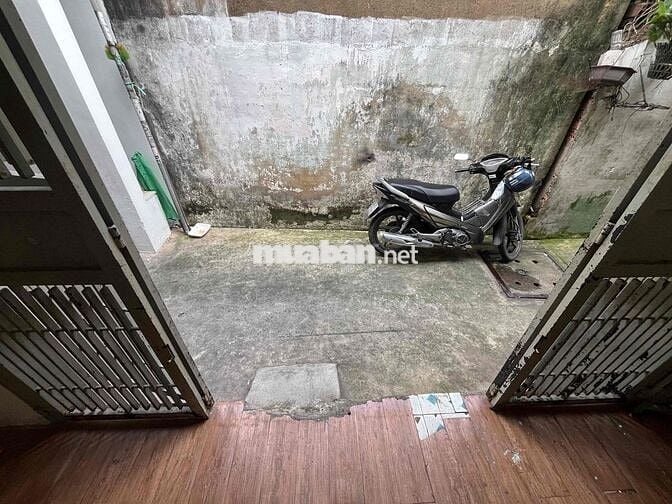 Bán nhà Nguyễn Sơn 50m2. 4T180