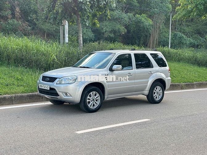 Ford Escape số tự động gầm cao 2012 full đồ chơi