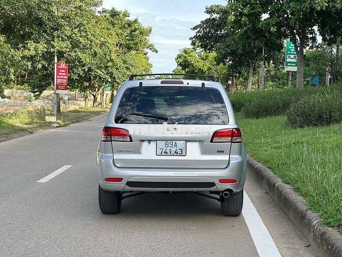 Ford Escape số tự động gầm cao 2012 full đồ chơi