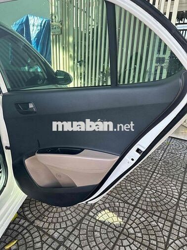 BÁN GẤP I10 SEDAN ,SỐ SÀN, MÀU TRĂNG 2015