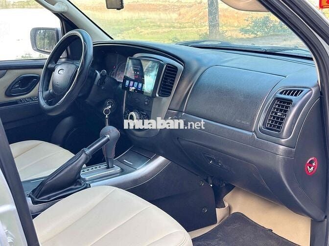 Ford Escape số tự động gầm cao 2012 full đồ chơi