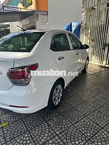 BÁN GẤP I10 SEDAN ,SỐ SÀN, MÀU TRĂNG 2015