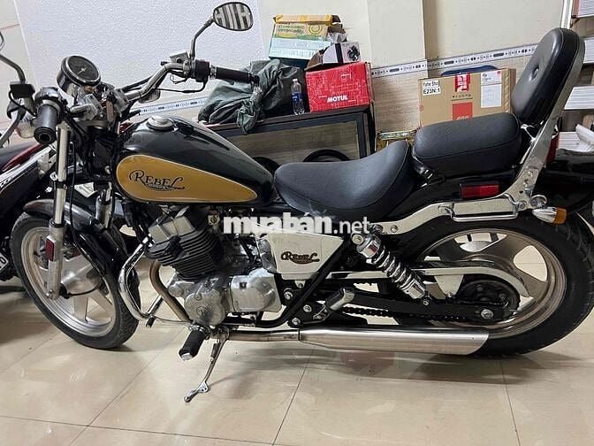 Honda Rebel 250 Mỹ Đen Vàng