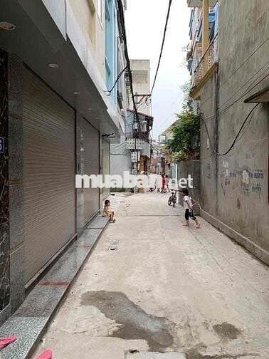 Cho Thuê phòng tầng 4, S34m, vệ sinh riêng