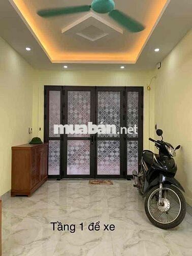 Cho Thuê phòng tầng 4, S34m, vệ sinh riêng