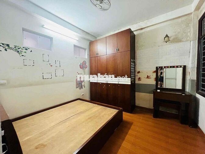 cho thuê nhà Bồ Đề, 65m, 2pn, đầy đủ nội thất.