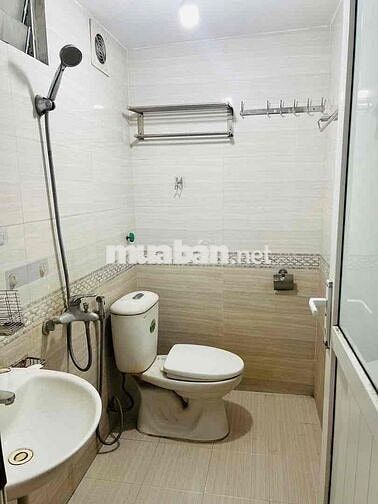 cho thuê nhà Bồ Đề, 65m, 2pn, đầy đủ nội thất.