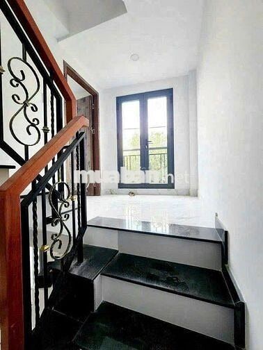 Cho Thuê Nhà Đường Thích Quảng Đức, Phú Nhuận ( Nhà rộng đẹp )