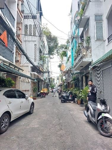 Hẻm Ng Tri Phương,gần 3/2, Nở hậu 5,85m,nhà ko bị lộ giới,khu cao tầng