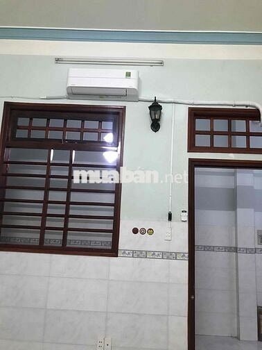 phòng cho thuê có máy lạnh, đông Hưng thuận 17