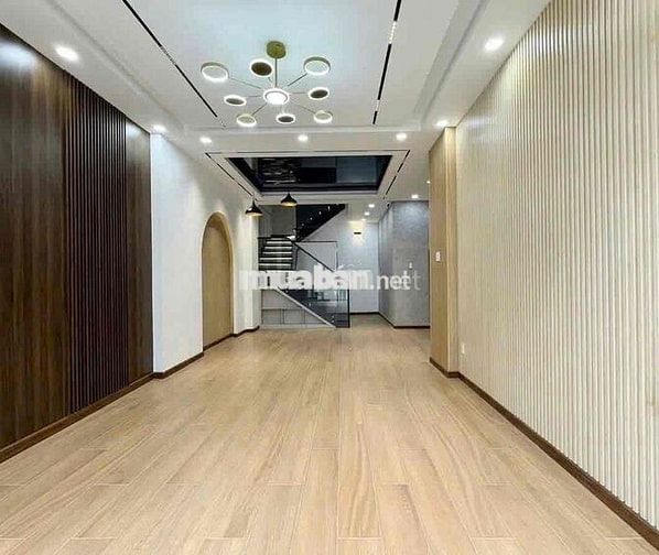 NHÀ ĐẸP MỚI XÂY- 824L Sư Vạn Hạnh, P.12, Q.10 - Nhà Trống Suốt