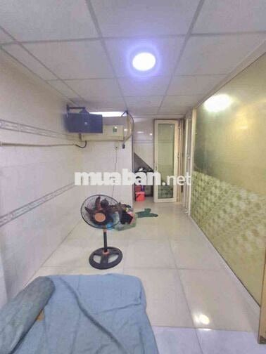 HƠN 2 TỶ CÓ NHÀ 3 TẦNG CMT8 3PN GẦN METRO SỐ 2