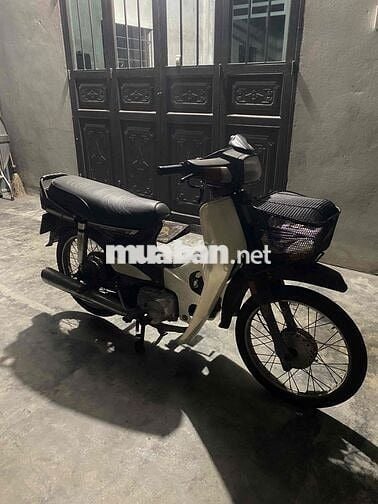 Honda Dream Trắng Cổ điển