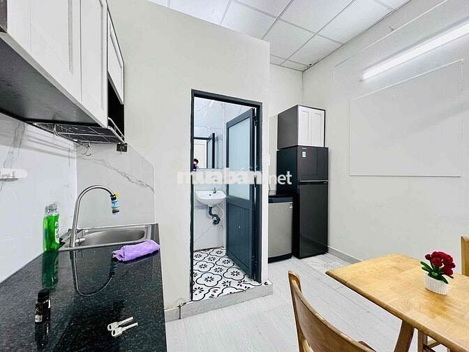 CĂN HỘ 1PN 1PK 50M2 | BAN CÔNG | MÁY GIẶT RIÊNG | NGAY CMT8 Q3
