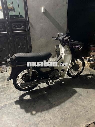 Honda Dream Trắng Cổ điển