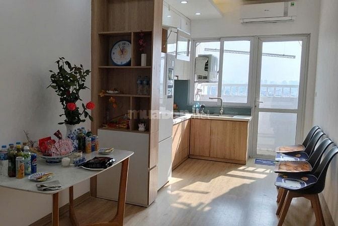Bán căn hộ tầng 14 chung cư CT9A phố Nguyễn Cao Luyện Long Biên Hà Nội