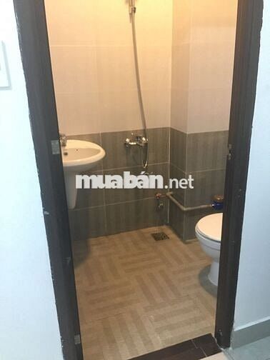 Phòng 30m2, có cửa sổ thoáng - 3,5tr - gần nhà ga T3 và Aeon mall