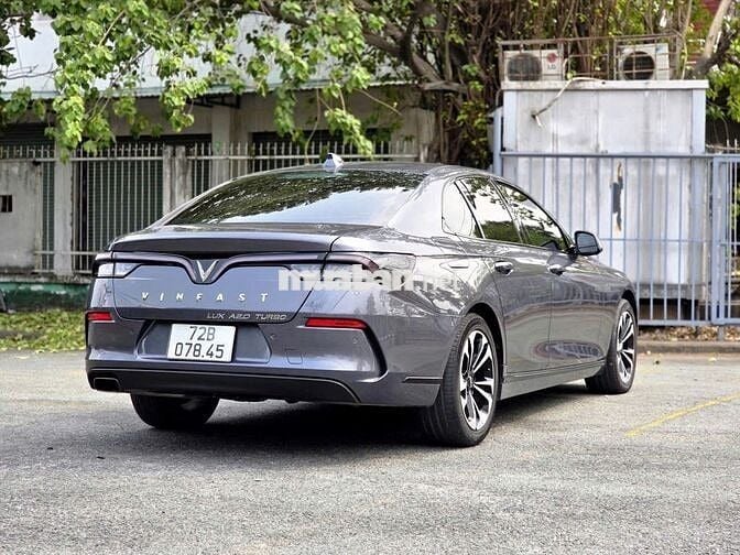 VinFast Lux A2.0 TURBO 2022 BASE