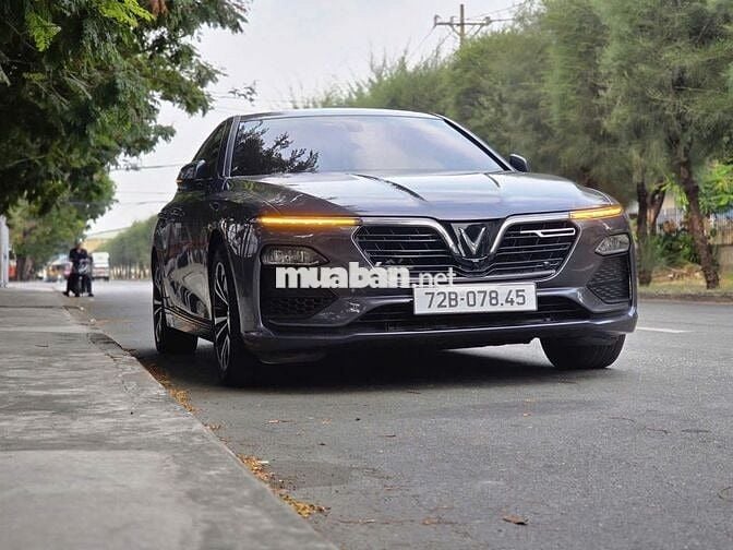VinFast Lux A2.0 TURBO 2022 BASE