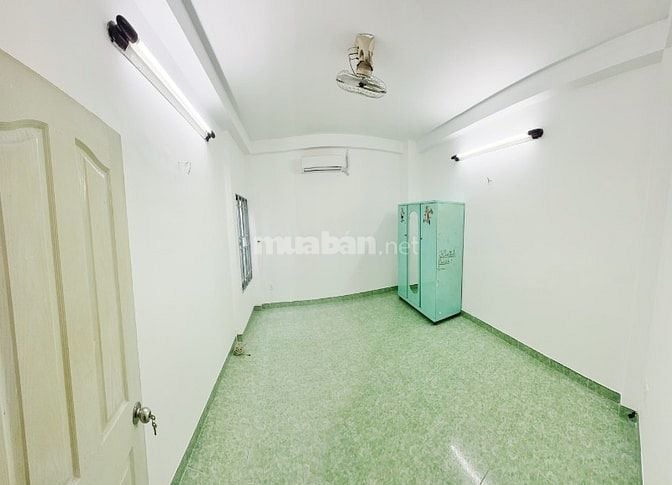 Cho Thuê Nhà Nguyên Căn Quận 1 [Cách Mặt Tiền Chỉ 1 Căn]
