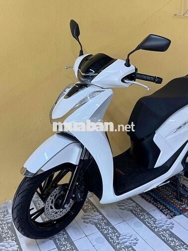 SH 125 đời 2025 Trắng đen 3000 cây 43AA-168.14