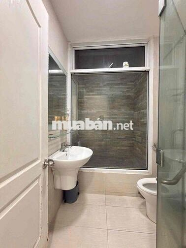 Studio - dọn vào ở ngay tại Tân Phú