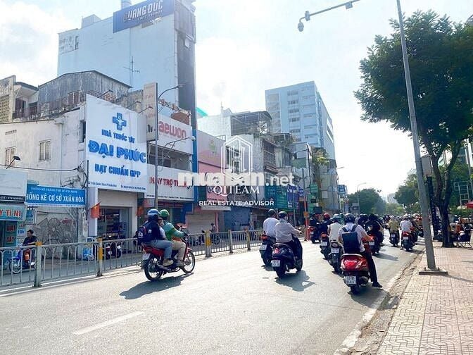 MẶT TIỀN TRẦN QUỐC TOẢN , QUẬN 3 - 5x22m - 4 TẦNG - VỊ TRÍ ĐẸP