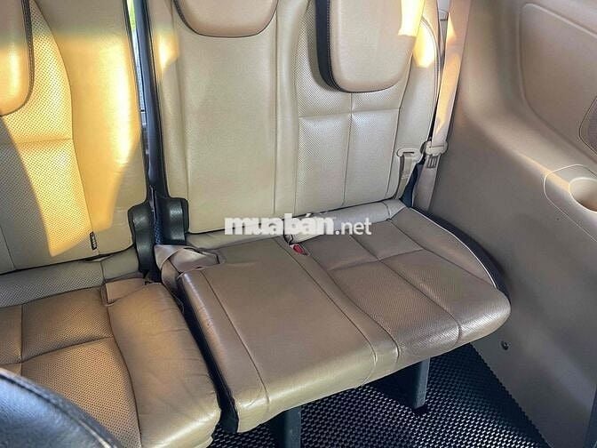 Kia Grand Sedona Dầu màu Nâu