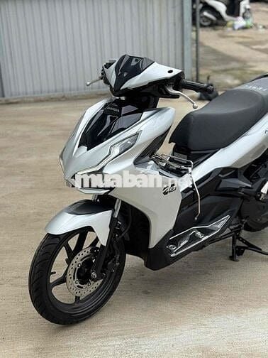 Honda Air Blade Bạc Đã sử dụng