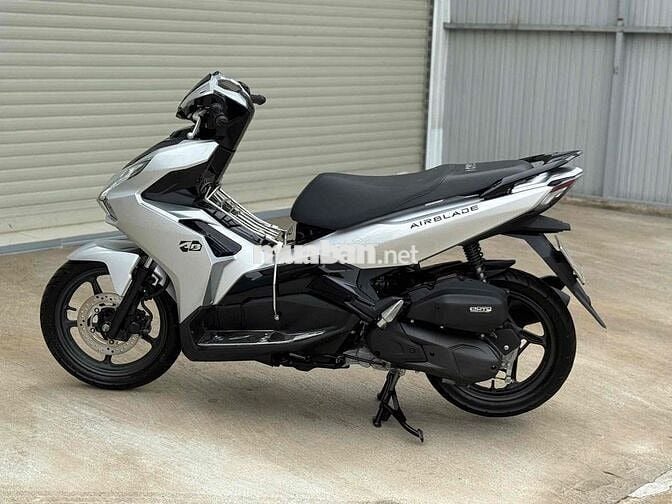 Honda Air Blade Bạc Đã sử dụng