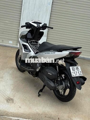 Honda Air Blade Bạc Đã sử dụng