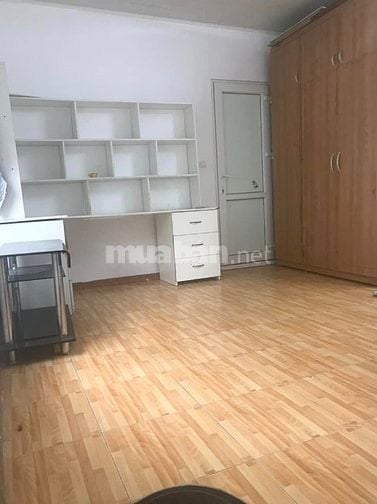 Gấp nhà đẹp ngõ Lương Yên, giá 7.5 tỷ, 27m2x4T, ngõ thông 