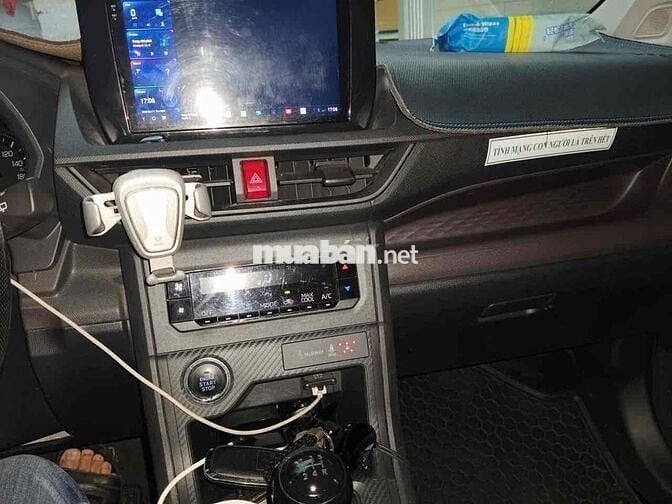 Toyota Avanza Premio 2024 Số sàn Bạc