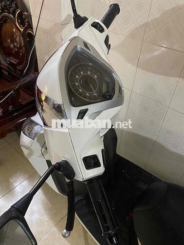 Honda Lead 4val 2022 Trắng
