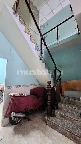 Bán nhà SH riêng- Rộng 4m-1 lầu- gần đường Nguyễn Ảnh Thủ- Nhỉnh 3 tỷ
