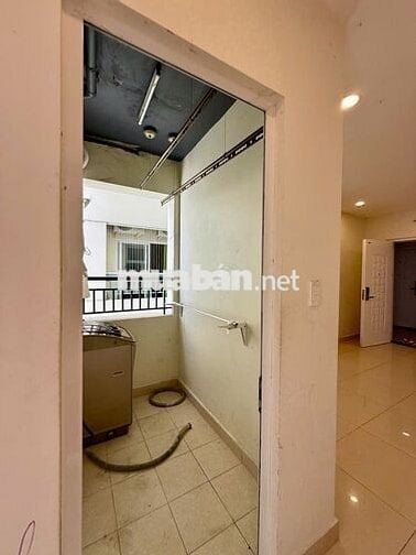 Căn hộ cho thuê Có nội thất; Nhà đang trống và ở ngay được. LH Hương