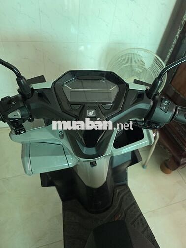 Honda Vario 160 2026 ABS Xám 8500 km, có đồ chơi